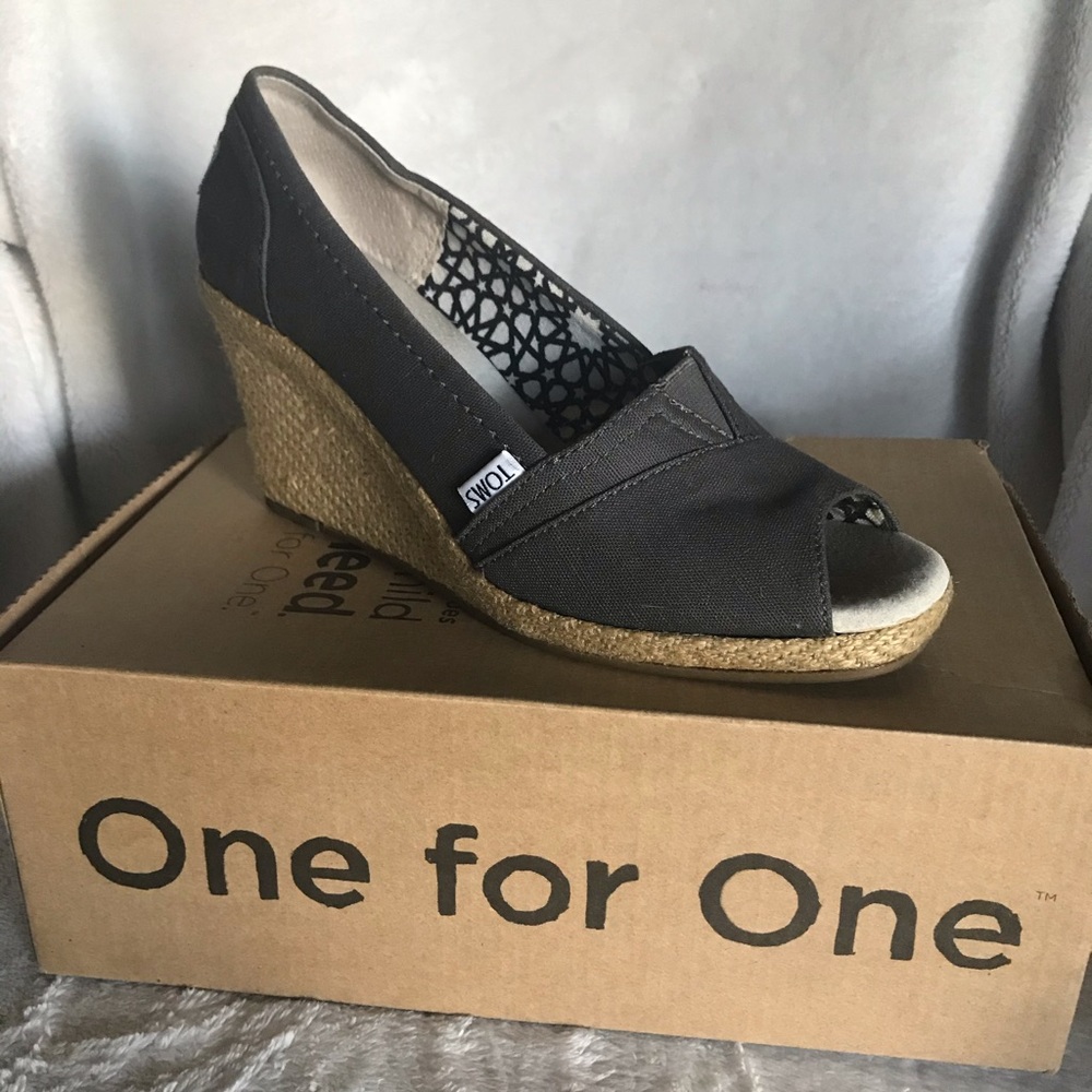 Toms Wedge Shoes